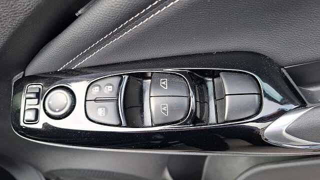 Nissan Juke 1.6 Tekna SUV 5dr Petrol Hybrid Auto Euro 6 (143 ps)