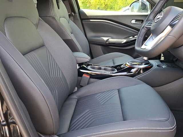 Nissan Juke 1.0 DIG-T Tekna SUV 5dr Petrol DCT Auto Euro 6 (s/s) (114 ps)