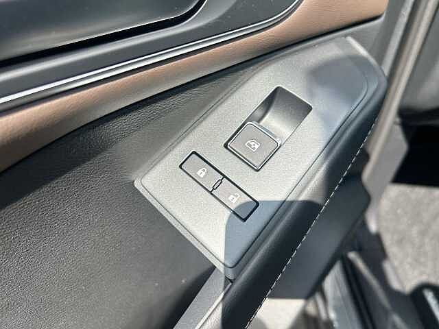 Nissan Qashqai 1.3 DIG-T MHEV Tekna SUV 5dr Petrol Hybrid Manual Euro 6 (s/s) (140 ps)