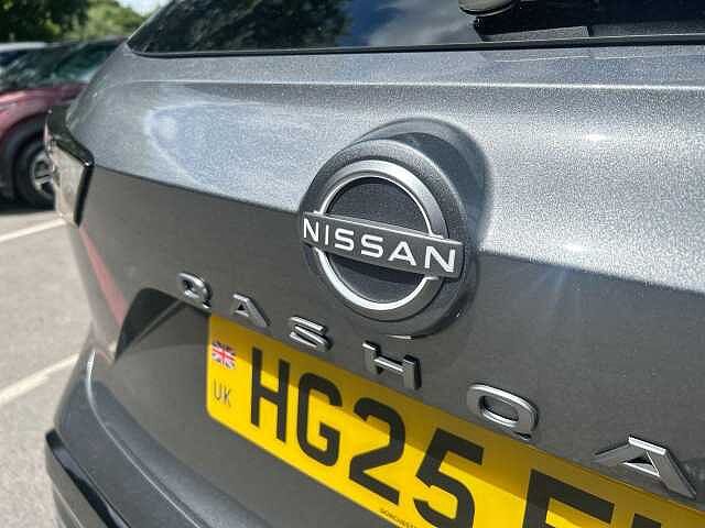 Nissan Qashqai 1.3 DIG-T MHEV Tekna SUV 5dr Petrol Hybrid Manual Euro 6 (s/s) (140 ps)