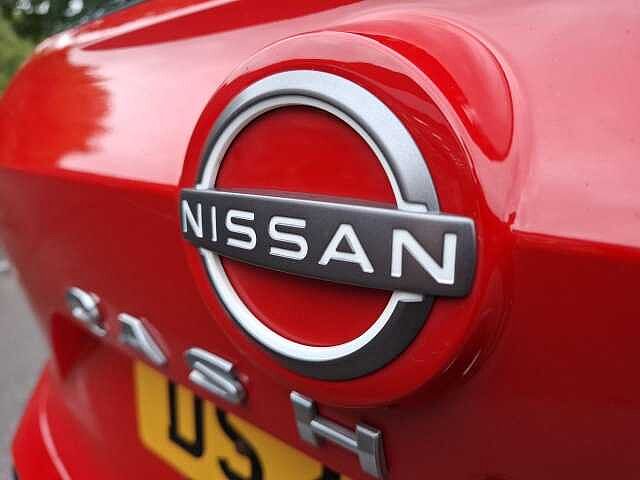 Nissan Qashqai 1.3 DIG-T MHEV Acenta Premium SUV 5dr Petrol Hybrid XTRON Euro 6 (s/s) (158 ps)