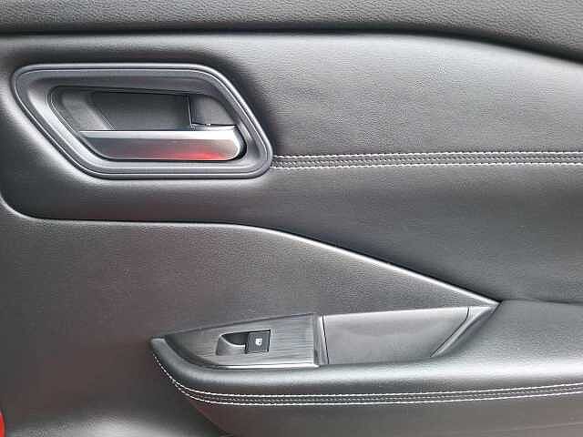 Nissan Qashqai 1.3 DIG-T MHEV Acenta Premium SUV 5dr Petrol Hybrid XTRON Euro 6 (s/s) (158 ps)