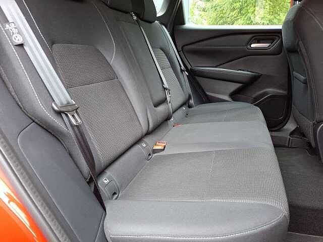 Nissan Qashqai 1.3 DIG-T MHEV Acenta Premium SUV 5dr Petrol Hybrid XTRON Euro 6 (s/s) (158 ps)