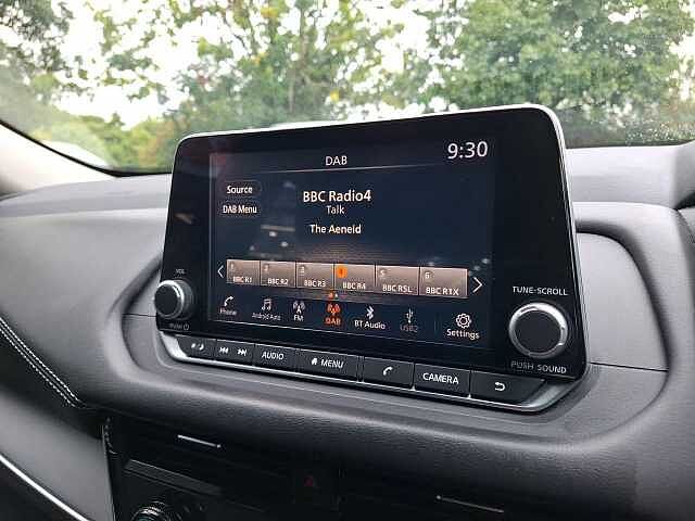 Nissan Qashqai 1.3 DIG-T MHEV Acenta Premium SUV 5dr Petrol Hybrid XTRON Euro 6 (s/s) (158 ps)