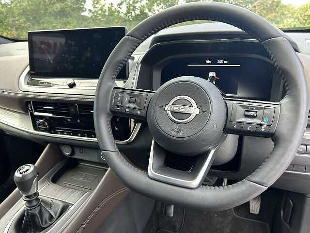 Nissan Qashqai 1.3 DIG-T MHEV Tekna SUV 5dr Petrol Hybrid Manual Euro 6 (s/s) (140 ps)