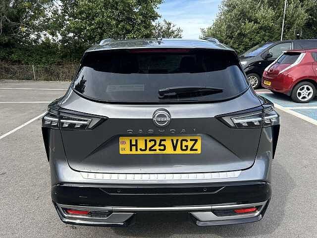 Nissan Qashqai 1.3 DIG-T MHEV Tekna SUV 5dr Petrol Hybrid Manual Euro 6 (s/s) (140 ps)