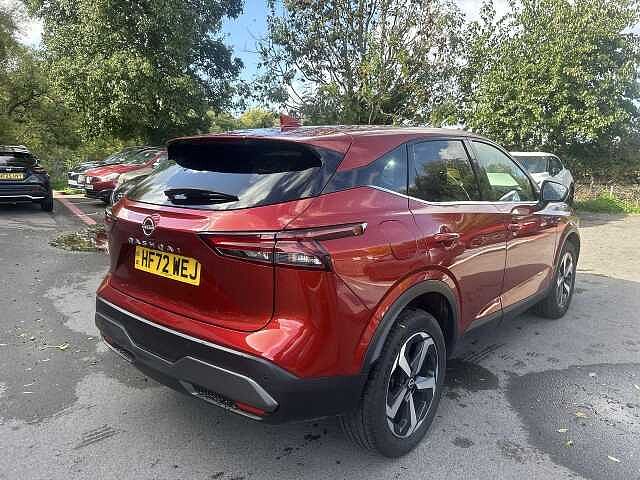 Nissan Qashqai 1.3 DIG-T MHEV N-Connecta SUV 5dr Petrol Hybrid XTRON Euro 6 (s/s) (158 ps)