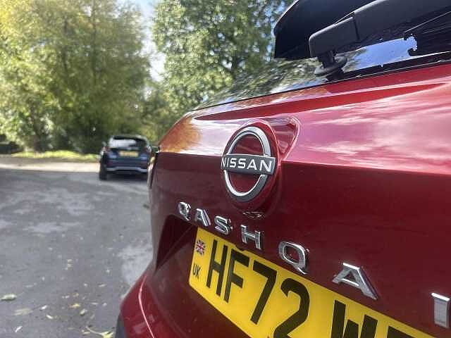 Nissan Qashqai 1.3 DIG-T MHEV N-Connecta SUV 5dr Petrol Hybrid XTRON Euro 6 (s/s) (158 ps)