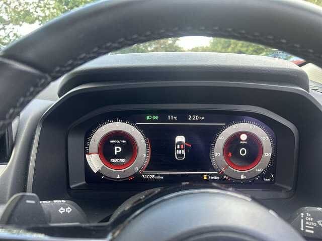 Nissan Qashqai 1.3 DIG-T MHEV N-Connecta SUV 5dr Petrol Hybrid XTRON Euro 6 (s/s) (158 ps)