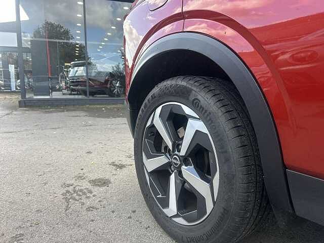 Nissan Qashqai 1.3 DIG-T MHEV N-Connecta SUV 5dr Petrol Hybrid XTRON Euro 6 (s/s) (158 ps)