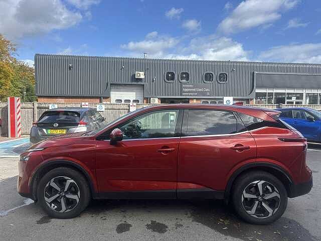 Nissan Qashqai 1.3 DIG-T MHEV N-Connecta SUV 5dr Petrol Hybrid XTRON Euro 6 (s/s) (158 ps)
