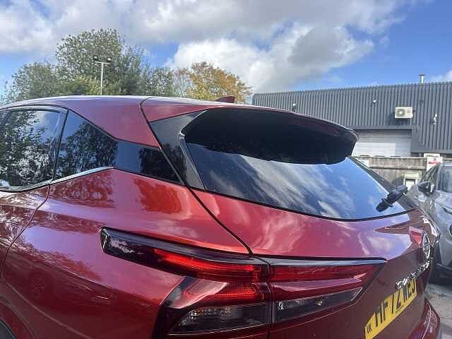 Nissan Qashqai 1.3 DIG-T MHEV N-Connecta SUV 5dr Petrol Hybrid XTRON Euro 6 (s/s) (158 ps)