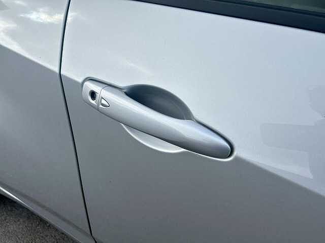 Nissan Micra 1.0 IG-T Tekna Hatchback 5dr Petrol XTRON Euro 6 (s/s) (92 ps)