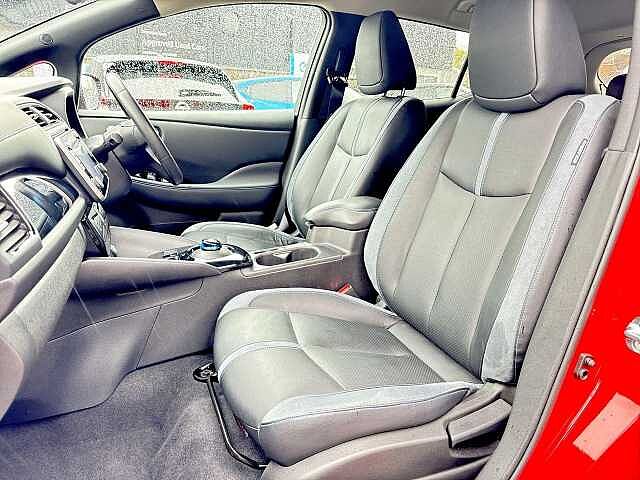 Nissan Leaf 39kWh Tekna Hatchback 5dr Electric Auto (150 ps)