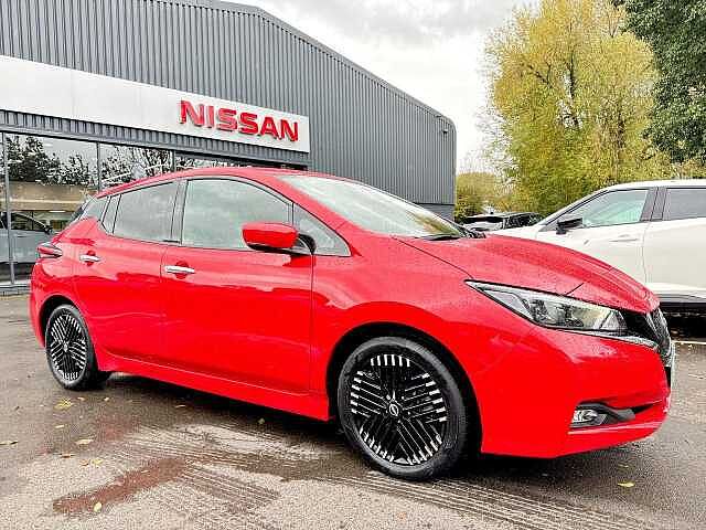 Nissan Leaf 39kWh Tekna Hatchback 5dr Electric Auto (150 ps)