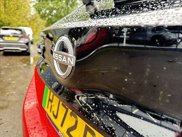 Nissan Leaf 39kWh Tekna Hatchback 5dr Electric Auto (150 ps)