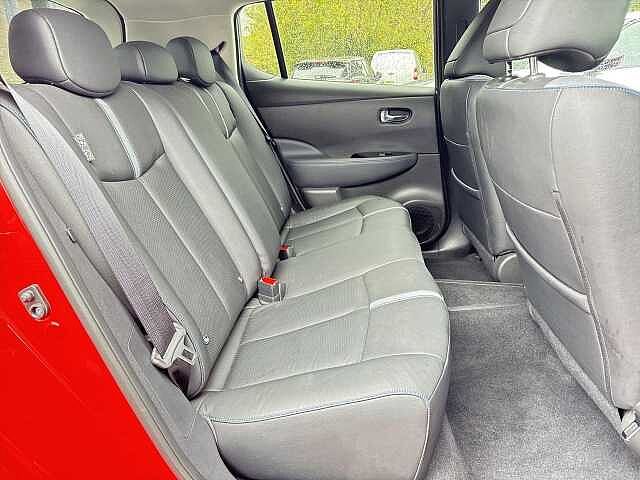 Nissan Leaf 39kWh Tekna Hatchback 5dr Electric Auto (150 ps)