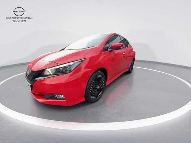 Nissan Leaf 39kWh Tekna Hatchback 5dr Electric Auto (150 ps)