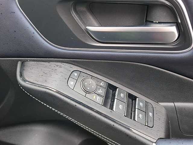 Nissan Qashqai 1.3 DIG-T MHEV Tekna SUV 5dr Petrol Hybrid XTRON Euro 6 (s/s) (158 ps)