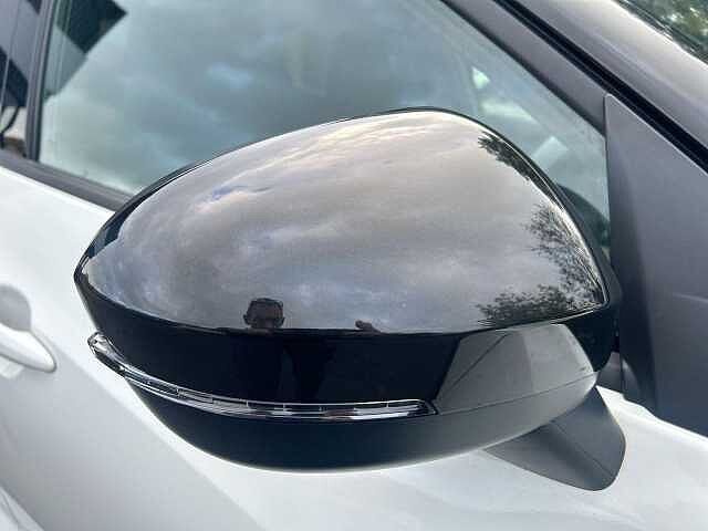 Nissan Juke 1.0 DIG-T N-Connecta SUV 5dr Petrol Manual Euro 6 (s/s) (114 ps)