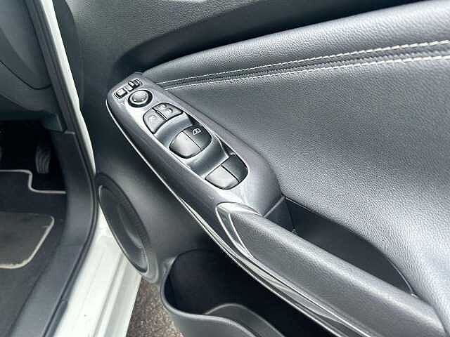 Nissan Juke 1.0 DIG-T N-Connecta SUV 5dr Petrol Manual Euro 6 (s/s) (114 ps)