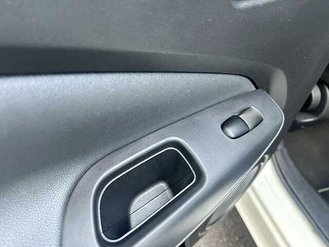 Nissan Juke 1.0 DIG-T N-Connecta SUV 5dr Petrol Manual Euro 6 (s/s) (114 ps)