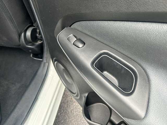 Nissan Juke 1.0 DIG-T N-Connecta SUV 5dr Petrol Manual Euro 6 (s/s) (114 ps)