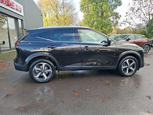 Nissan Qashqai 1.3 DIG-T MHEV N-Connecta SUV 5dr Petrol Hybrid Manual Euro 6 (s/s) (140 ps)