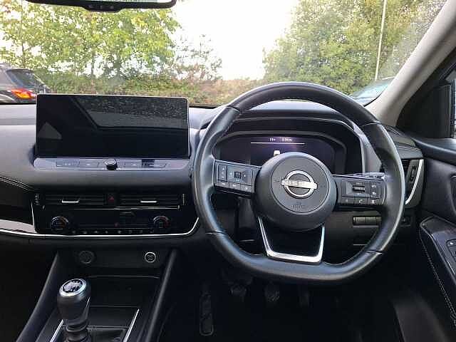 Nissan Qashqai 1.3 DIG-T MHEV N-Connecta SUV 5dr Petrol Hybrid Manual Euro 6 (s/s) (140 ps)