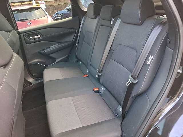 Nissan Qashqai 1.3 DIG-T MHEV N-Connecta SUV 5dr Petrol Hybrid Manual Euro 6 (s/s) (140 ps)