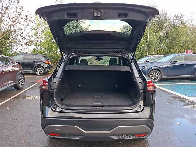 Nissan Qashqai 1.3 DIG-T MHEV N-Connecta SUV 5dr Petrol Hybrid Manual Euro 6 (s/s) (140 ps)