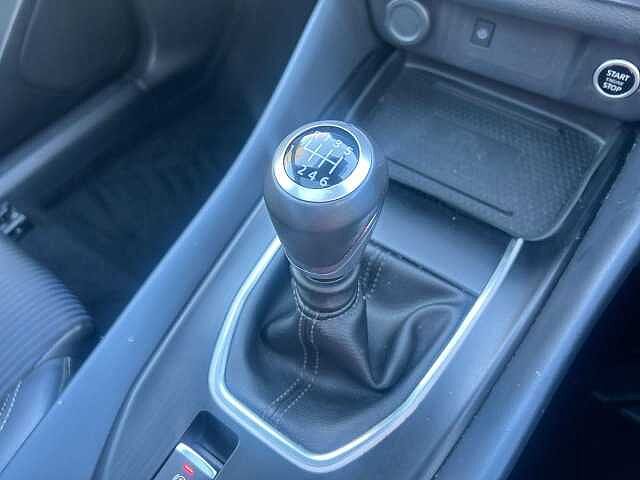 Nissan Qashqai 1.3 DIG-T MHEV Tekna SUV 5dr Petrol Hybrid Manual Euro 6 (s/s) (140 ps)