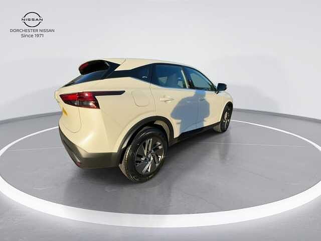 Nissan Qashqai 1.3 DIG-T MHEV Acenta Premium SUV 5dr Petrol Hybrid Manual Euro 6 (s/s) (140 ps)