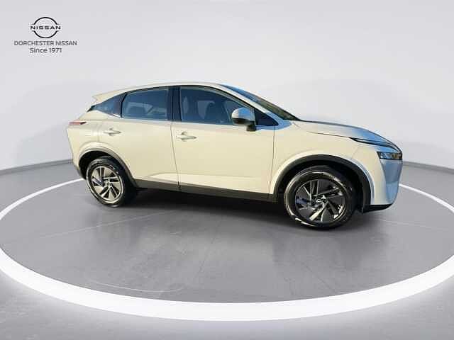 Nissan Qashqai 1.3 DIG-T MHEV Acenta Premium SUV 5dr Petrol Hybrid Manual Euro 6 (s/s) (140 ps)