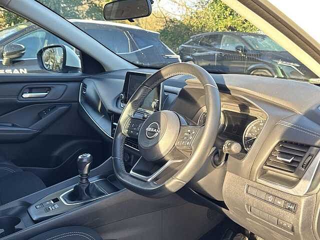 Nissan Qashqai 1.3 DIG-T MHEV Acenta Premium SUV 5dr Petrol Hybrid Manual Euro 6 (s/s) (140 ps)