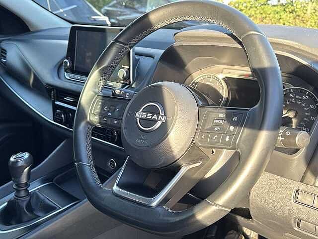 Nissan Qashqai 1.3 DIG-T MHEV Acenta Premium SUV 5dr Petrol Hybrid Manual Euro 6 (s/s) (140 ps)